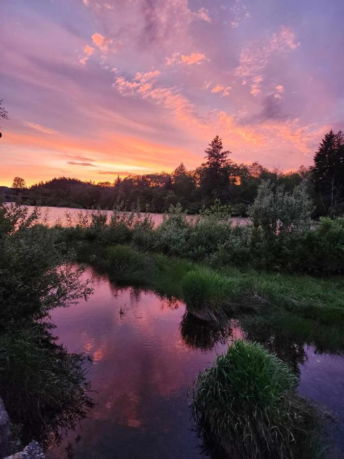 Campbell River Lodge エクステリア 写真