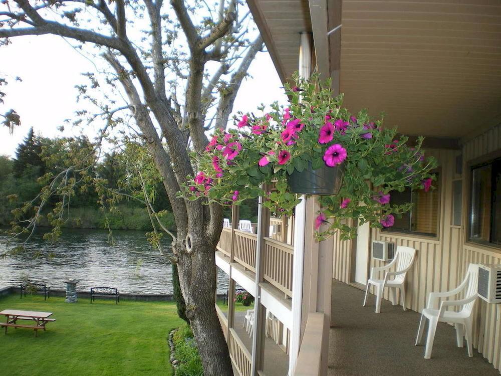 Campbell River Lodge エクステリア 写真