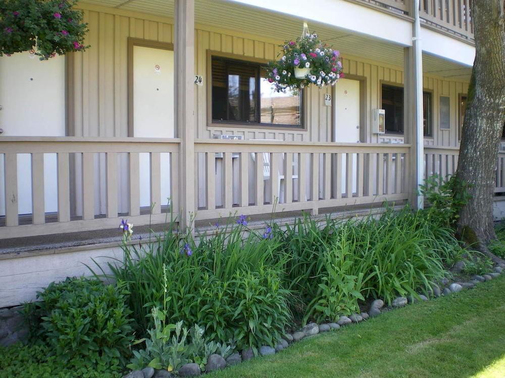 Campbell River Lodge エクステリア 写真