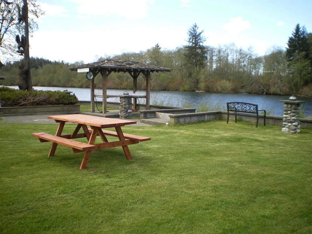 Campbell River Lodge エクステリア 写真