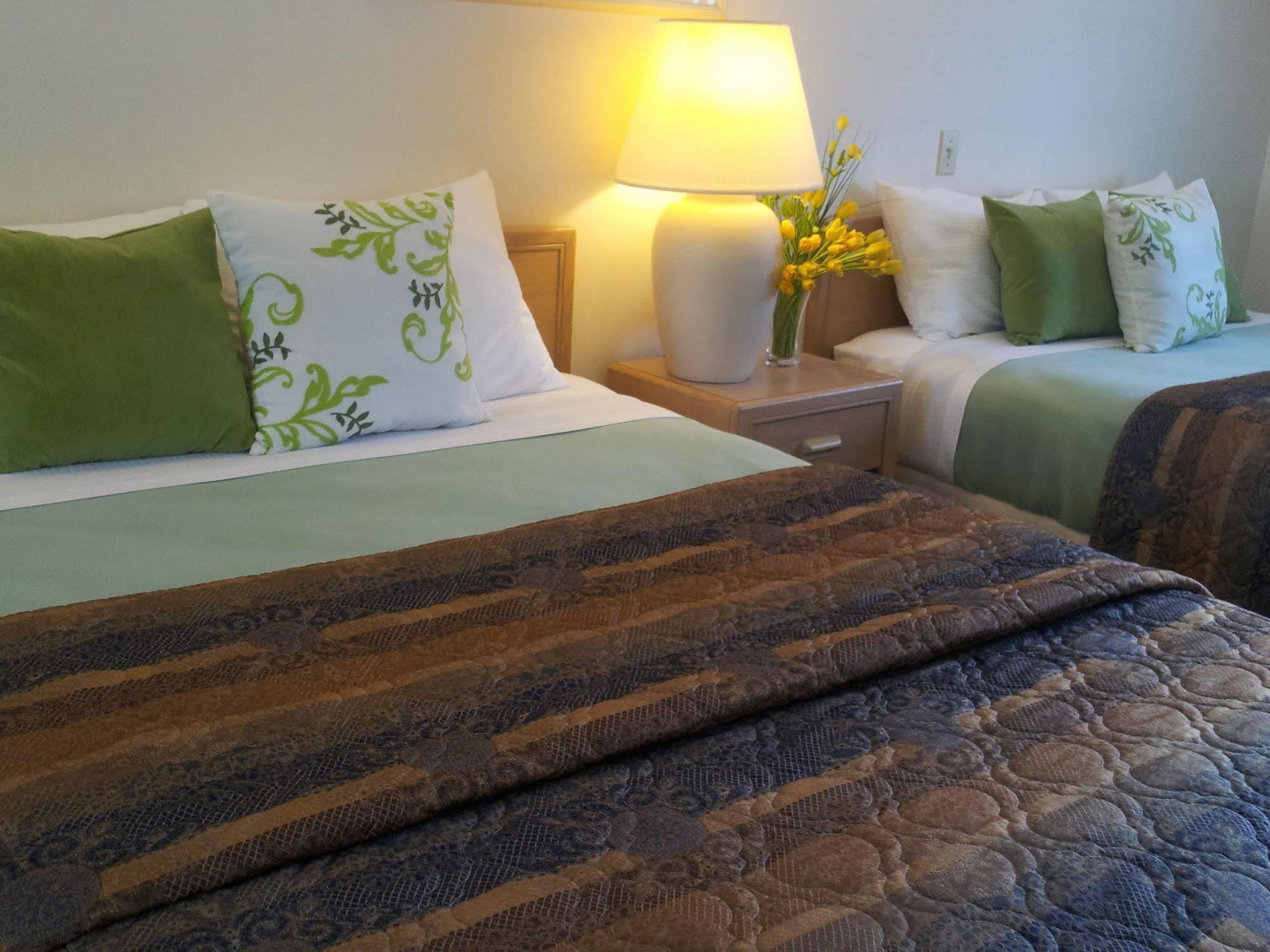 Campbell River Lodge エクステリア 写真